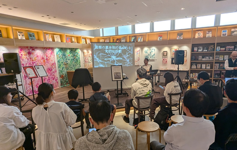 サイエンスカフェ「いきものサロン」